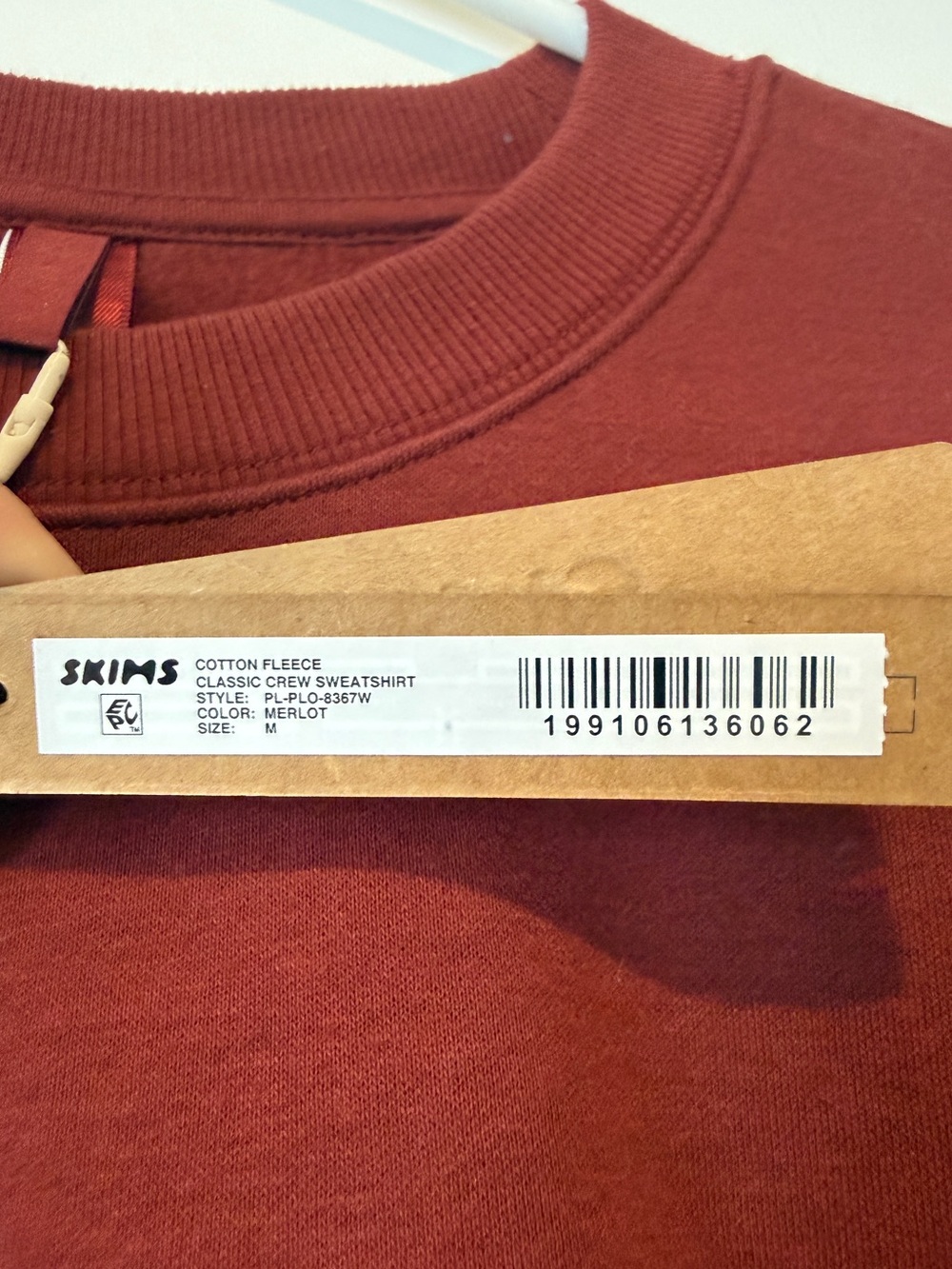 Skims Crewneck Sweatshirt Size Medium in Merlot New with tags!! - Picture 3 of 3